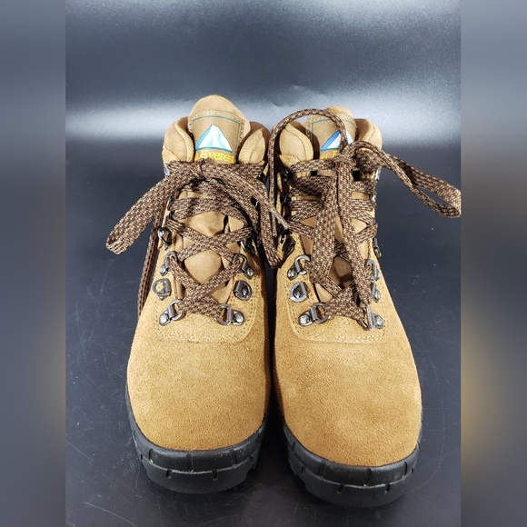 Mt Everest Hiking Winter Boots W 6.5 M 4.5 new condition - Picture 1 of 9